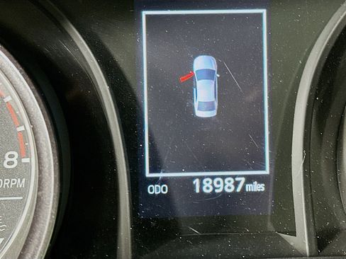 Used 2024 Toyota Camry SE FWD image 18