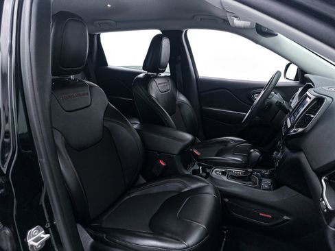 Used 2022 Jeep Cherokee Trailhawk w/ Comfort/Convenience Group image 29