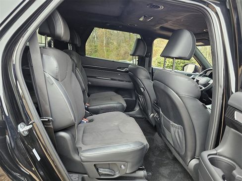 Certified 2025 Hyundai Palisade Calligraphy image 30