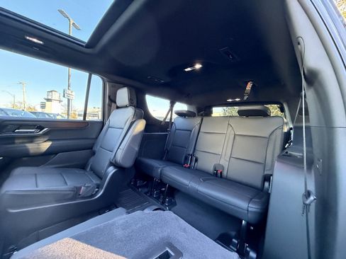 New 2025 GMC Yukon XL Denali w/ Sun & Power Step Package image 28