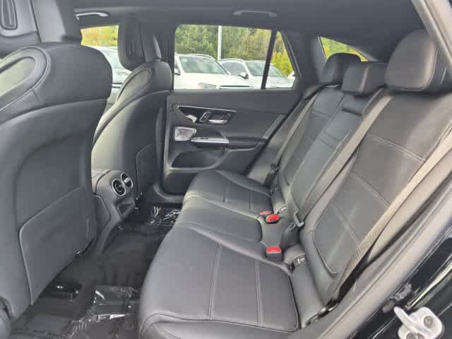 Certified 2026 Mercedes-Benz GLC 300 4MATIC image 19