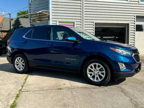 Used 2019 Chevrolet Equinox LT AWD/4WD image 2