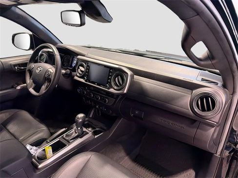 Certified 2022 Toyota Tacoma Limited image 25