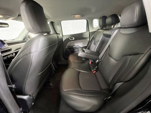 Used 2022 Jeep Compass Latitude w/ Convenience Group image 23