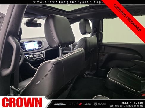 Used 2026 Chrysler Pacifica Limited w/ S Appearance Package FWD image 19