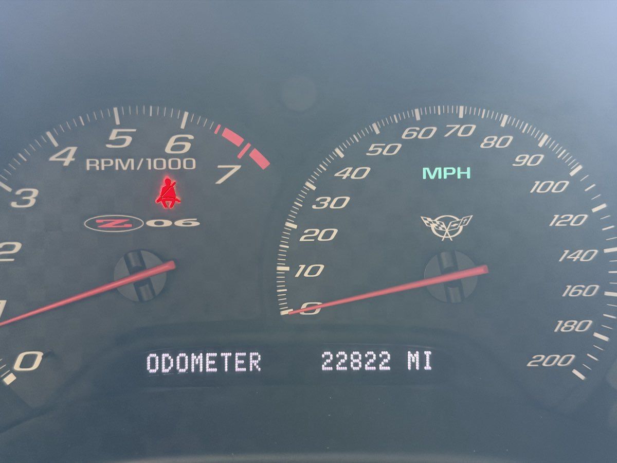 Used 2002 Chevrolet Corvette Z06 w/ Memory Pkg RWD image 21