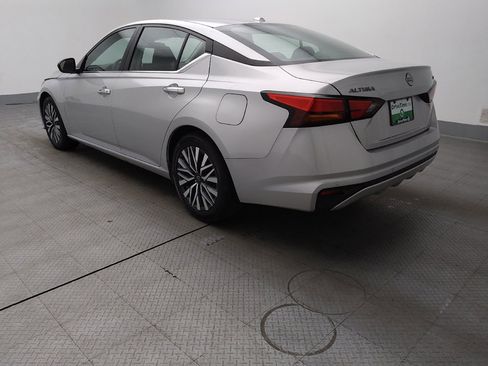 Used 2024 Nissan Altima 2.5 SV image 5
