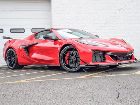 New 2026 Chevrolet Corvette Z06 w/ Z07 Performance Package image 2