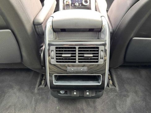 Used 2018 Land Rover Range Rover Sport HSE image 39