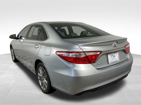 Used 2016 Toyota Camry SE FWD image 6