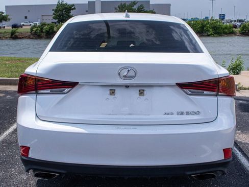 Used 2018 Lexus IS 300 AWD w/ Comfort Package image 5