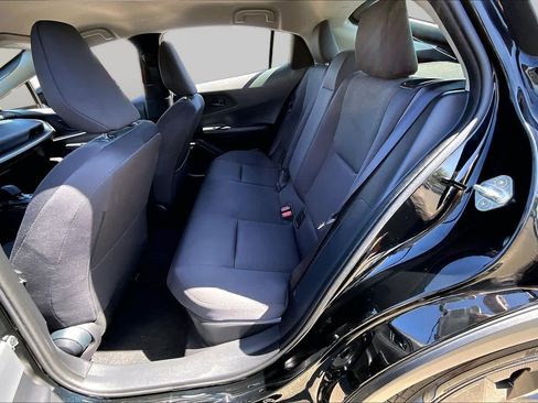Certified 2025 Toyota Prius LE FWD image 20