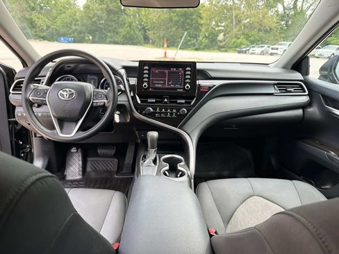 Used 2021 Toyota Camry LE FWD image 17