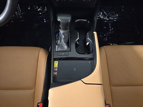 Used 2024 Lexus ES 350 w/ Premium Package FWD image 23