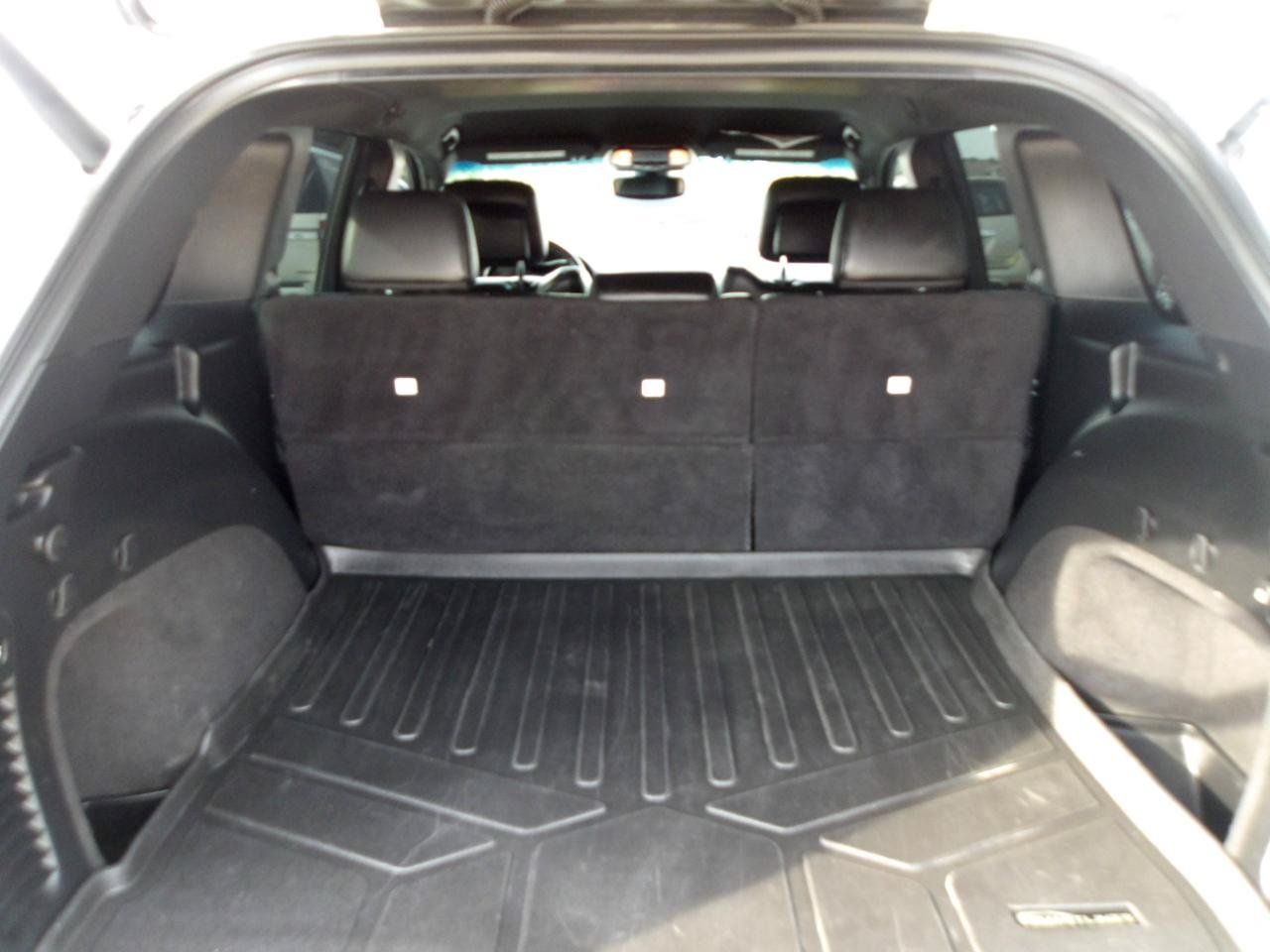 Used 2020 Jeep Grand Cherokee Altitude RWD image 13