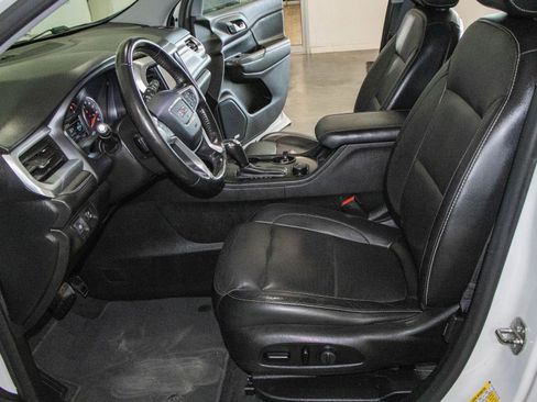 Used 2019 GMC Acadia SLT image 7