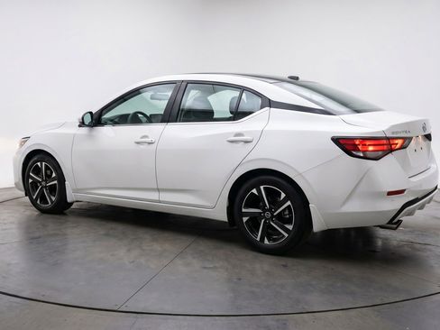 Used 2025 Nissan Sentra SV FWD image 6
