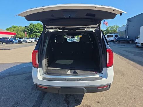 Used 2021 GMC Yukon XL AT4 w/ AT4 Premium Plus Package AWD/4WD image 26