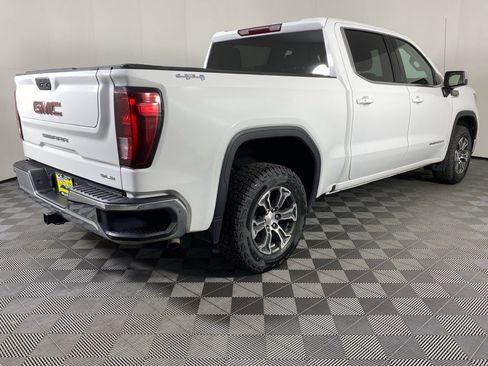 Used 2022 GMC Sierra 1500 SLE image 5