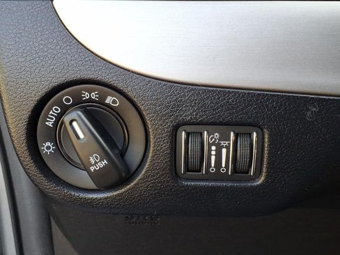 Used 2018 Dodge Grand Caravan GT FWD image 5