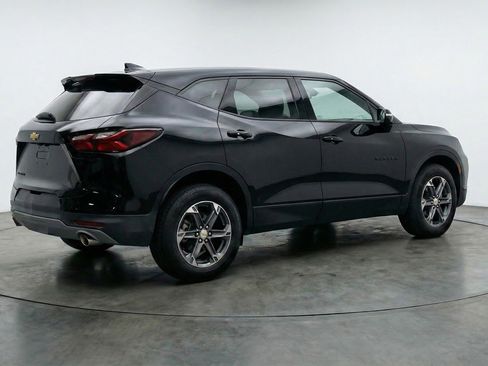 Used 2025 Chevrolet Blazer LT image 9
