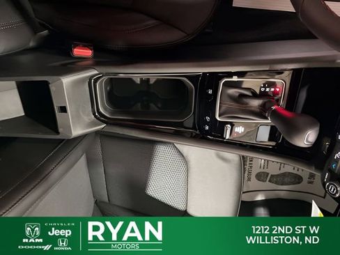 Used 2026 Jeep Compass Trailhawk AWD/4WD image 34