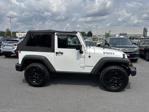 Used 2017 Jeep Wrangler Sport AWD/4WD image 28