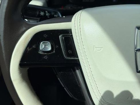 Used 2020 Lincoln Aviator Black Label Grand Touring w/ Class IV Trailer Tow Package image 32