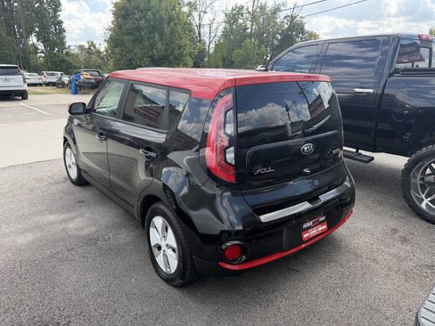 Used 2016 Kia Soul EV + image 2