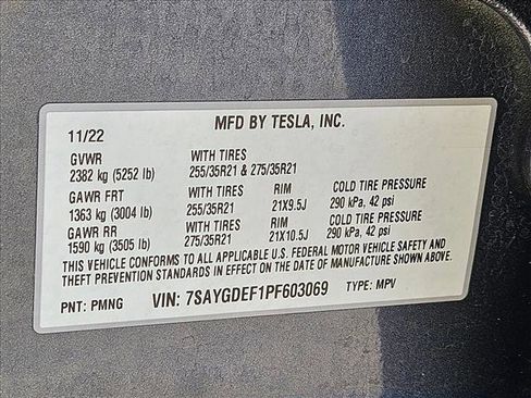 Used 2023 Tesla Model Y Performance image 25