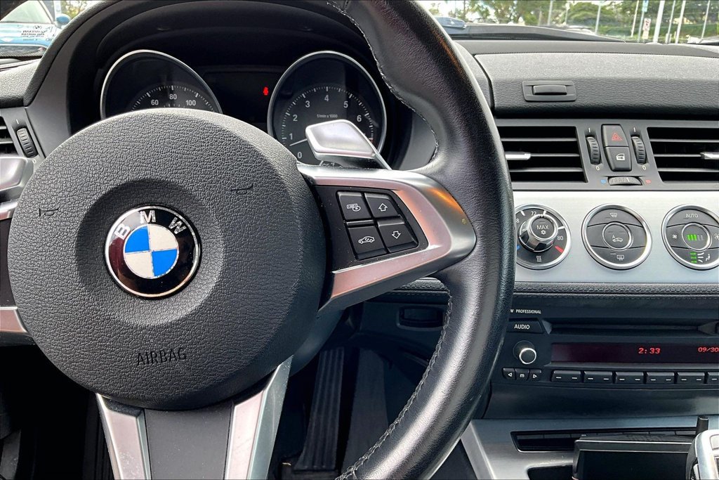 Used 2011 BMW Z4 sDrive35i RWD image 18