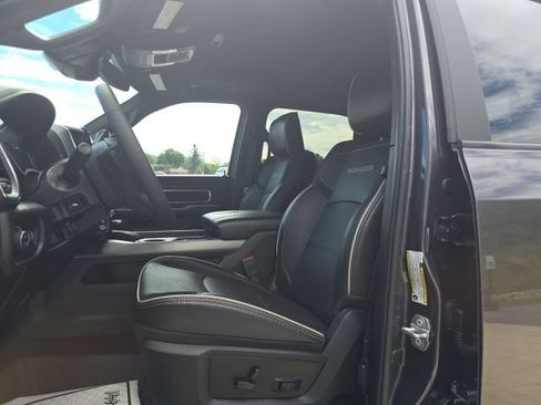 Used 2025 RAM 2500 Laramie w/ Sport Appearance Package AWD/4WD image 9