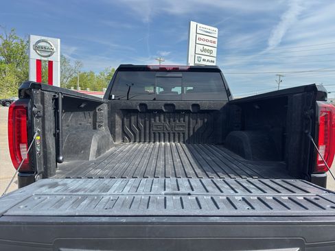 Used 2023 GMC Sierra 1500 Denali w/ Technology Package AWD/4WD image 22