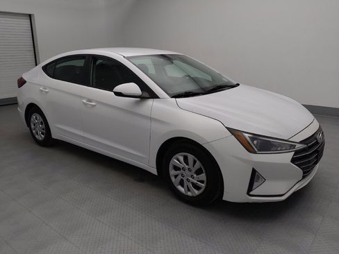 Used 2019 Hyundai Elantra SE w/ Cargo Package FWD image 11