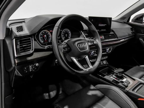 Used 2024 Audi Q5 e Prestige w/ Prestige Package image 5
