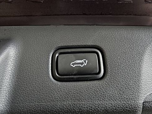 Used 2023 Hyundai Palisade Calligraphy image 33