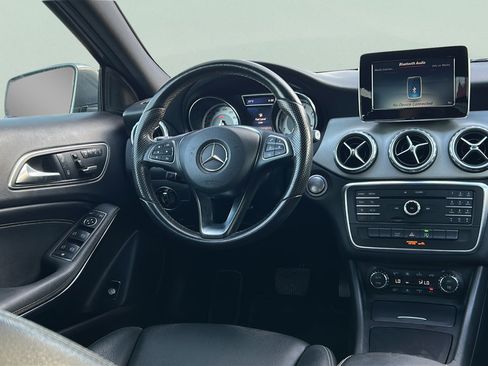 Used 2016 Mercedes-Benz GLA 250 image 25