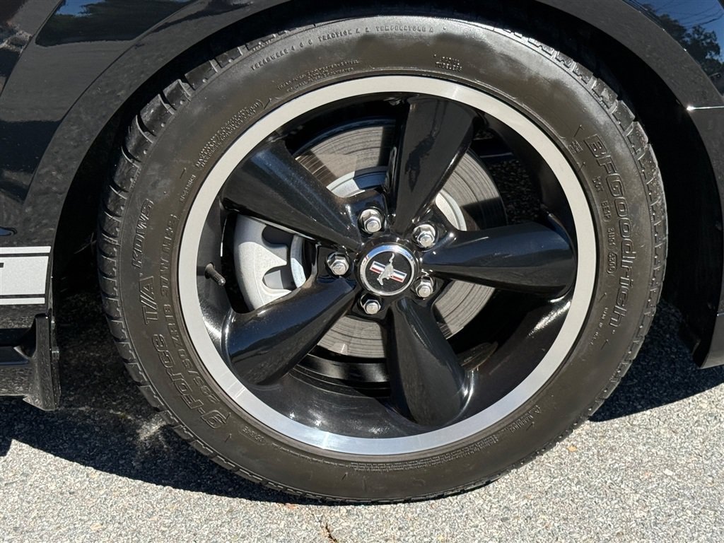 Used 2007 Ford Mustang GT RWD image 32