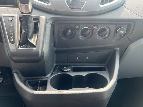 Used 2015 Ford Transit 150 XLT RWD image 21