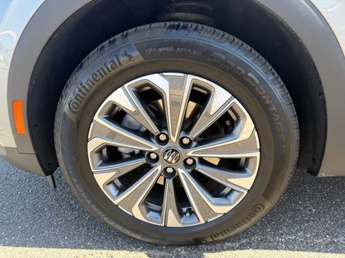 Used 2024 Buick Envision Preferred AWD/4WD image 9
