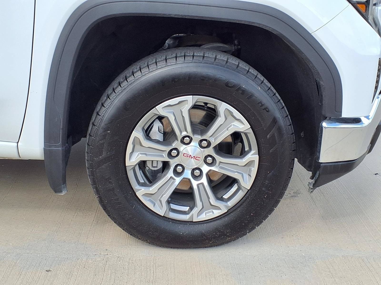 Used 2025 GMC Sierra 1500 SLT RWD image 9