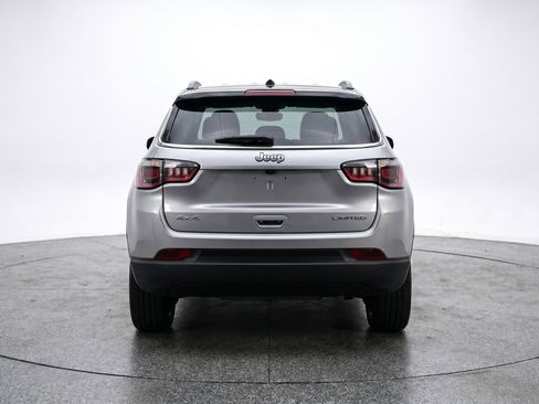 Used 2025 Jeep Compass Limited AWD/4WD image 7