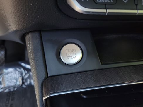 Used 2021 Audi Q5 Premium Plus w/ Premium Plus Package image 31