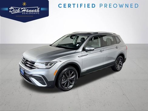 Certified 2022 Volkswagen Tiguan SE image 1