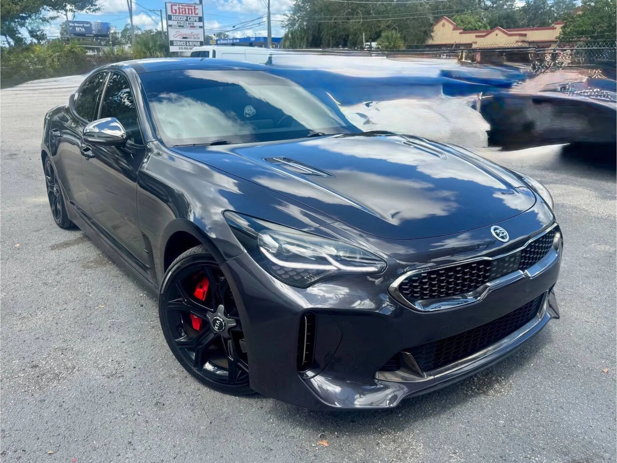 Used 2020 Kia Stinger GT2 AWD/4WD image 2