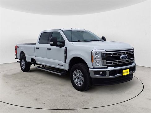 Certified 2024 Ford F350 XLT w/ 360-Degree Camera Package image 7