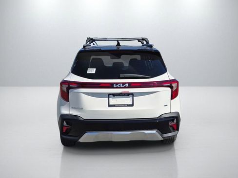 New 2026 Kia Seltos S FWD image 9