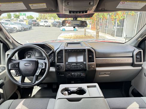 Used 2019 Ford F250 XL w/ STX Appearance Package AWD/4WD image 13