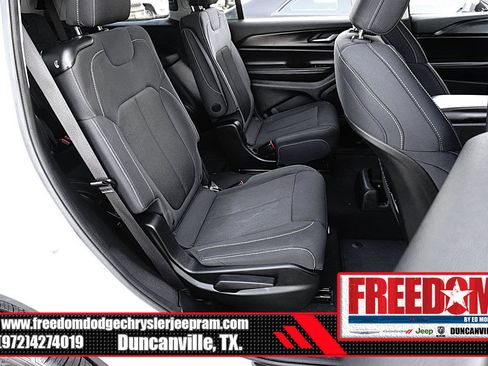 Used 2023 Jeep Grand Cherokee L Laredo RWD image 16