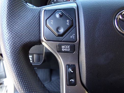 Used 2021 Toyota Tacoma Limited image 42